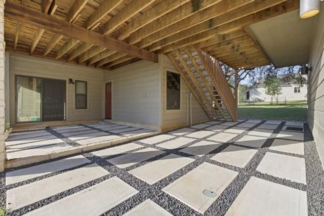 406 Coventry RD, Spicewood, TX 78669