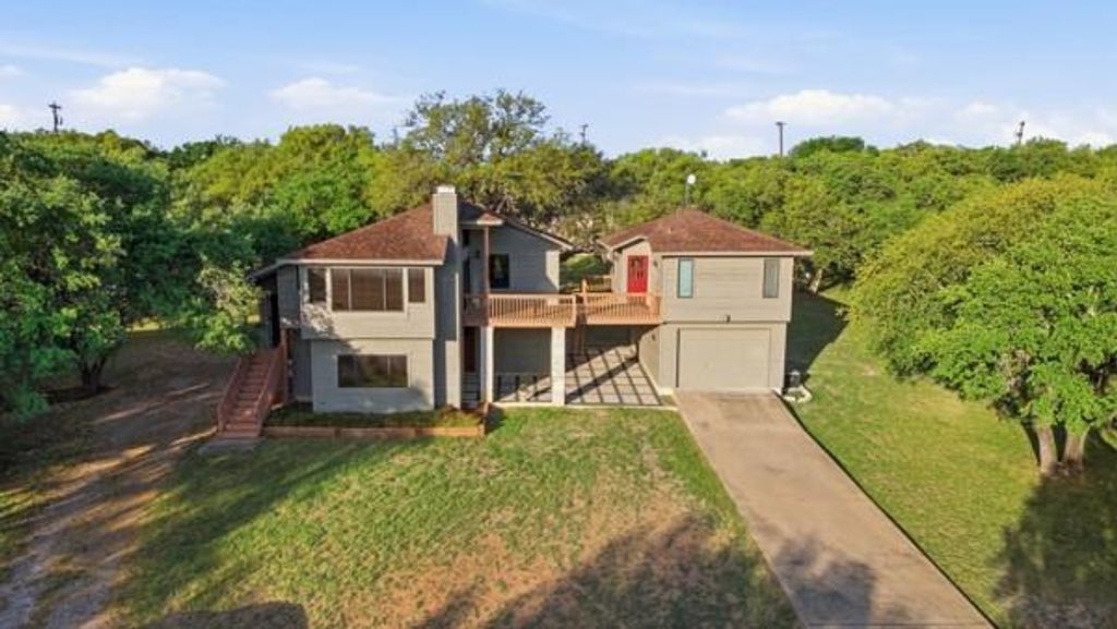 406 Coventry RD, Spicewood, TX 78669
