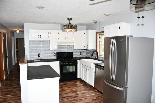 9730 N Marine Key Drive, Syracuse, IN 46567