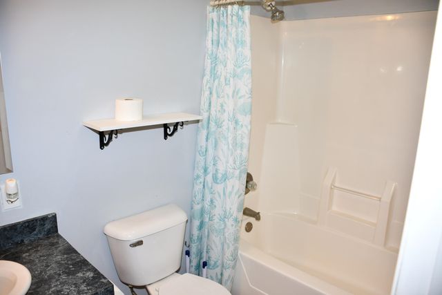 9730 N Marine Key Drive, Syracuse, IN 46567