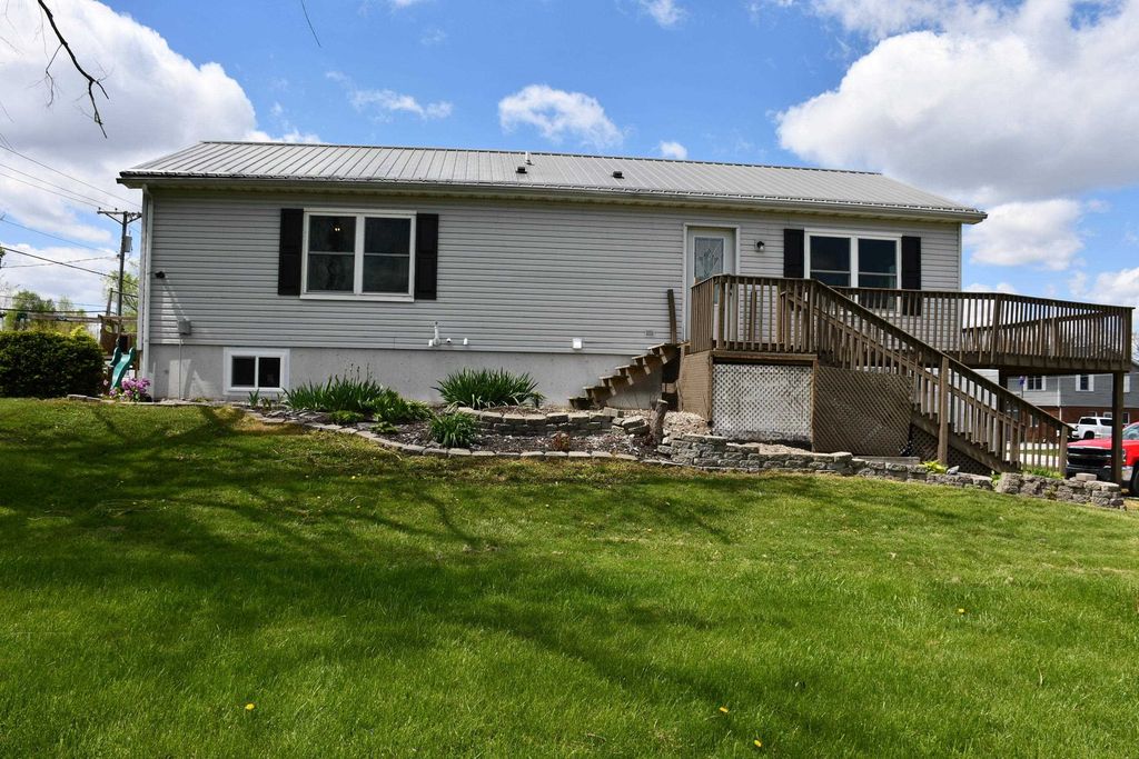 9730 N Marine Key Drive, Syracuse, IN 46567