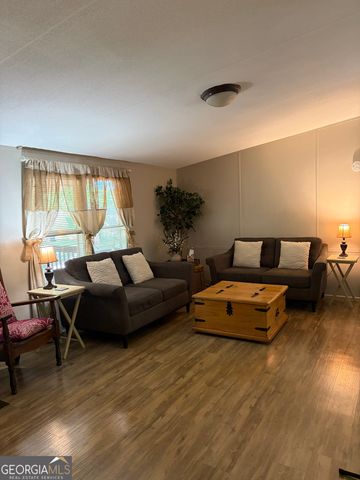 1424 Al Roberts Road, Senoia, GA 30276