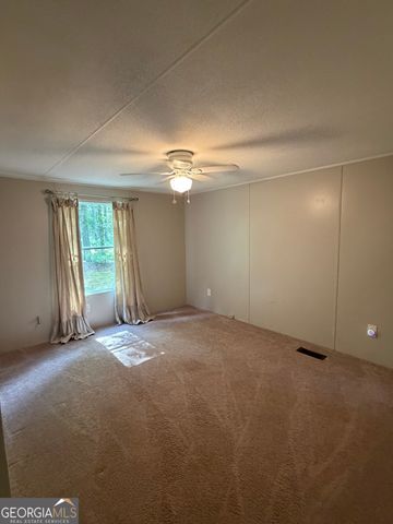 1424 Al Roberts Road, Senoia, GA 30276
