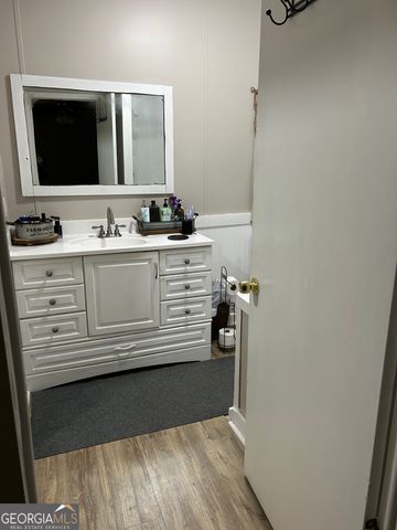 1424 Al Roberts Road, Senoia, GA 30276