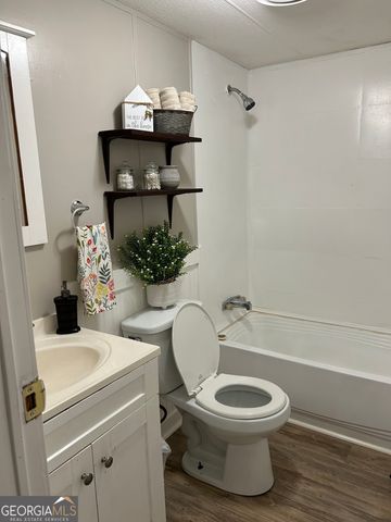 1424 Al Roberts Road, Senoia, GA 30276