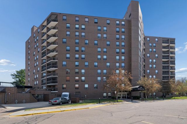 6615 Lake Shore Drive S 406, Richfield, MN 55423