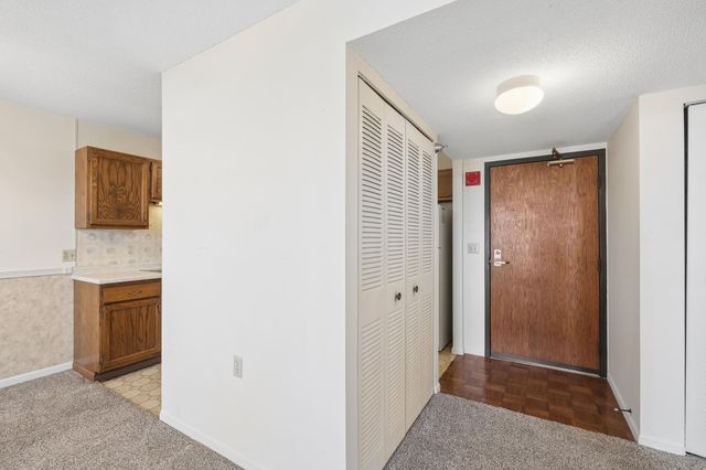 6615 Lake Shore Drive S 406, Richfield, MN 55423