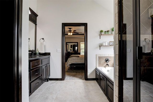 1401 Jaxon Court, Yukon, OK 73099