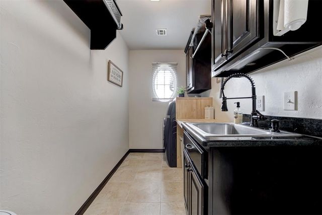 1401 Jaxon Court, Yukon, OK 73099