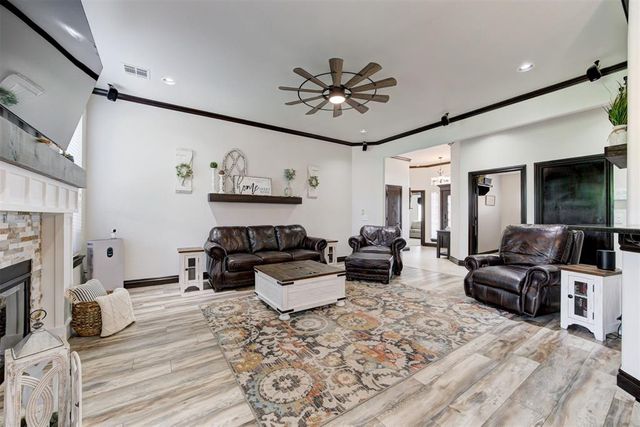 1401 Jaxon Court, Yukon, OK 73099