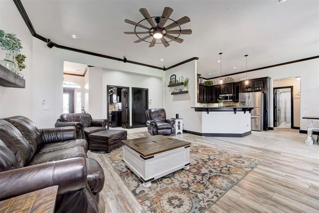 1401 Jaxon Court, Yukon, OK 73099