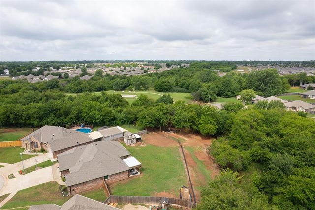 1401 Jaxon Court, Yukon, OK 73099