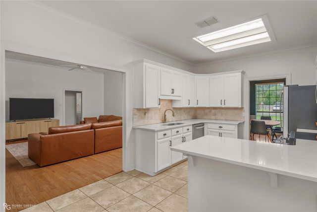 116 Sherwood Drive, Benton, LA 71006