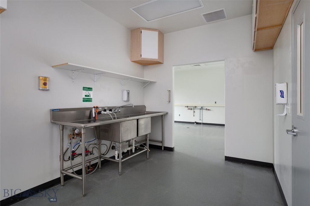 1755 S 19th Avenue, Bozeman, MT 59718 photo 14