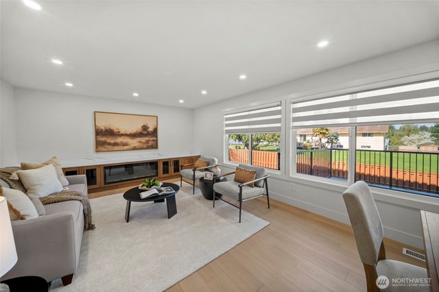 27902 36th Avenue S, Auburn, WA 98001