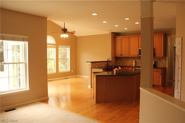 37603 Stoney Lake Drive, North Ridgeville, OH 44039
