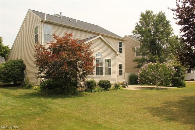 37603 Stoney Lake Drive, North Ridgeville, OH 44039