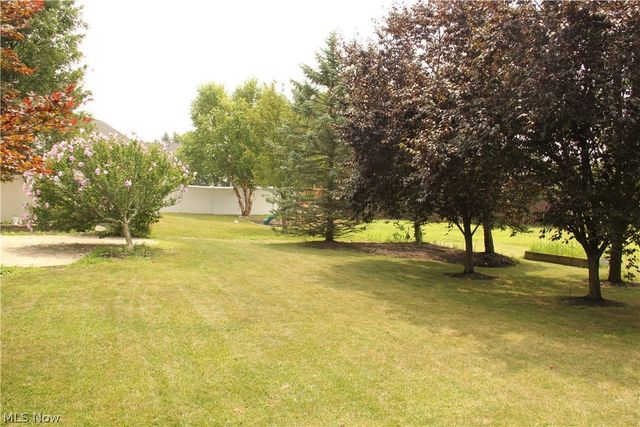37603 Stoney Lake Drive, North Ridgeville, OH 44039