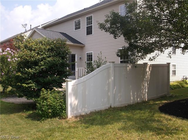 37603 Stoney Lake Drive, North Ridgeville, OH 44039