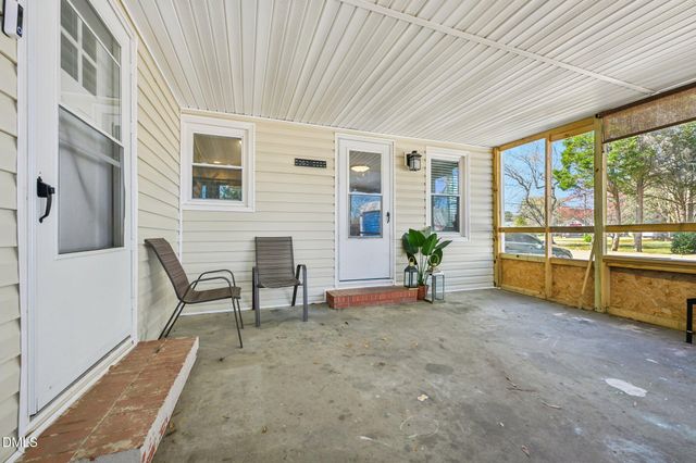 712 Fairground Road, Dunn, NC 28334