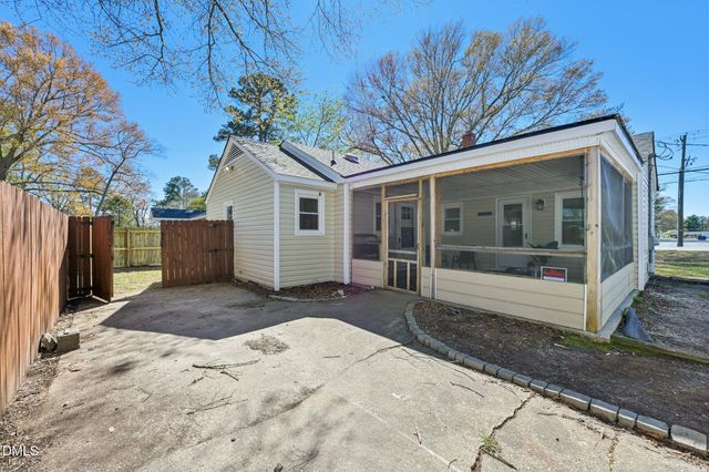 712 Fairground Road, Dunn, NC 28334