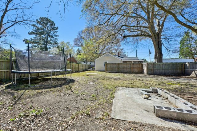 712 Fairground Road, Dunn, NC 28334