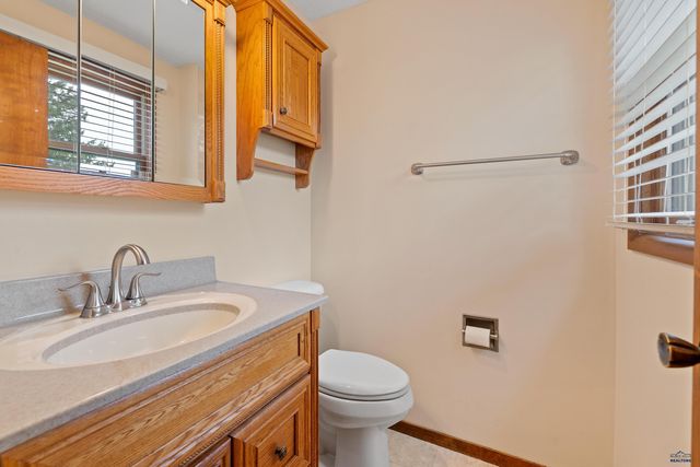2708 RAYMOND DR, Rapid City, SD 57702