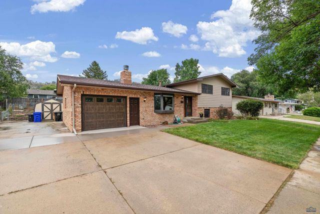 2708 RAYMOND DR, Rapid City, SD 57702