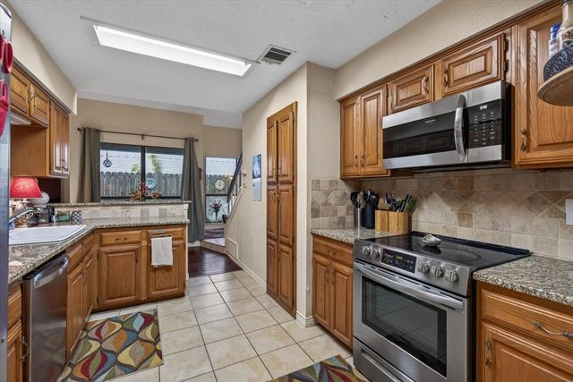 521 Blanco Drive, Mesquite, TX 75150
