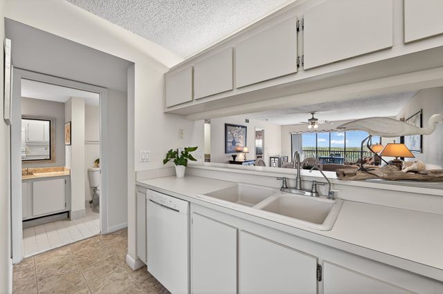 2491 NE Ocean Boulevard 106, Stuart, FL 34996