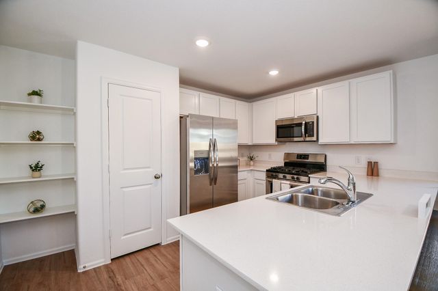 9315 Sierra Point Way, Baytown, TX 77521