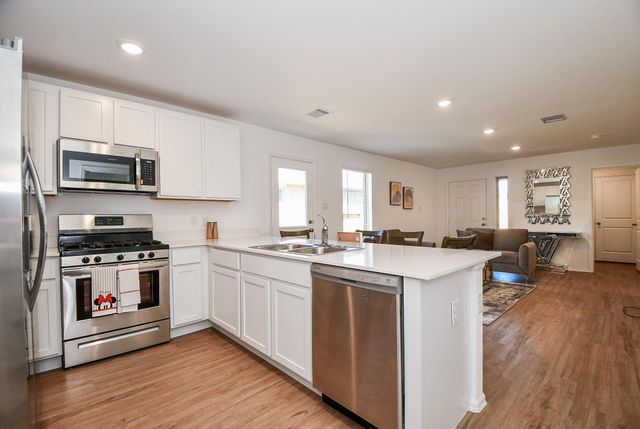 9315 Sierra Point Way, Baytown, TX 77521