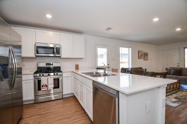 9315 Sierra Point Way, Baytown, TX 77521