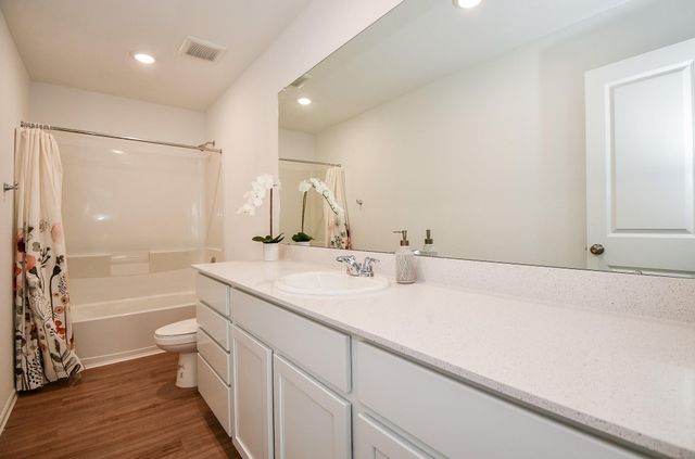 9315 Sierra Point Way, Baytown, TX 77521