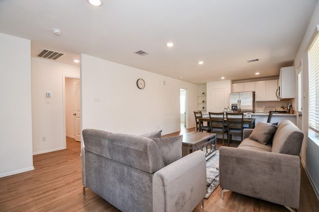 9315 Sierra Point Way, Baytown, TX 77521