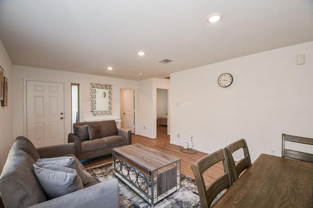 9315 Sierra Point Way, Baytown, TX 77521