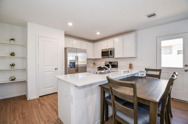 9315 Sierra Point Way, Baytown, TX 77521