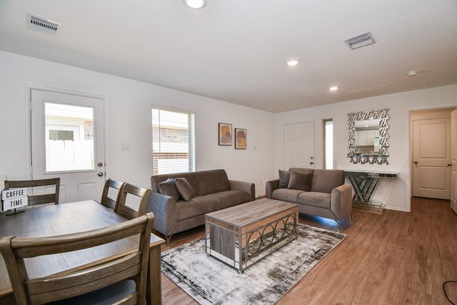 9315 Sierra Point Way, Baytown, TX 77521