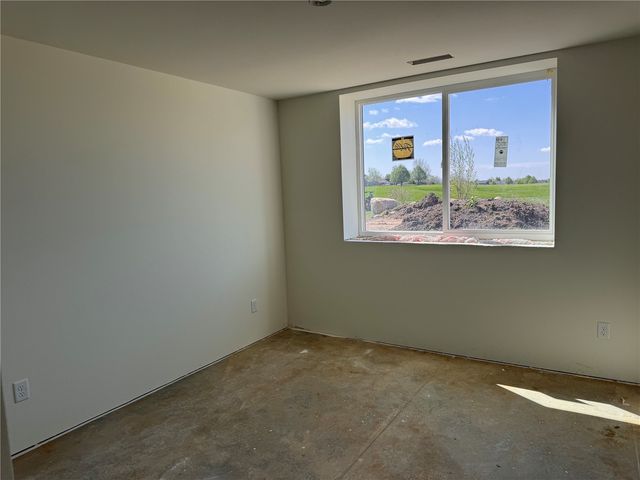1985 Royal Oak Ridge Road, Marion, IA 52302