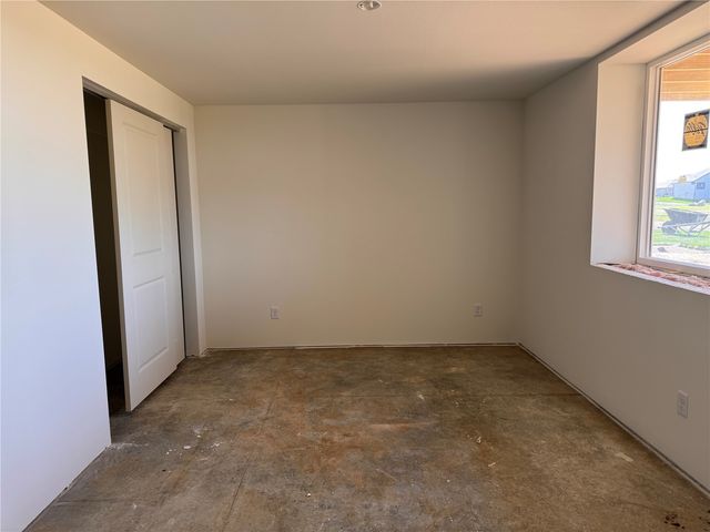 1985 Royal Oak Ridge Road, Marion, IA 52302