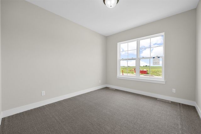 1985 Royal Oak Ridge Road, Marion, IA 52302