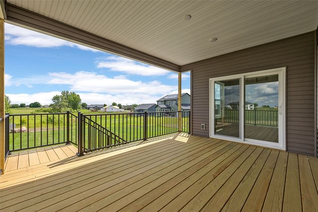 1985 Royal Oak Ridge Road, Marion, IA 52302