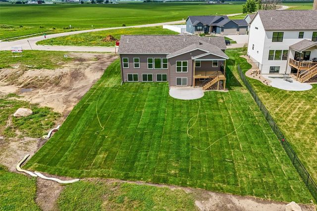 1985 Royal Oak Ridge Road, Marion, IA 52302