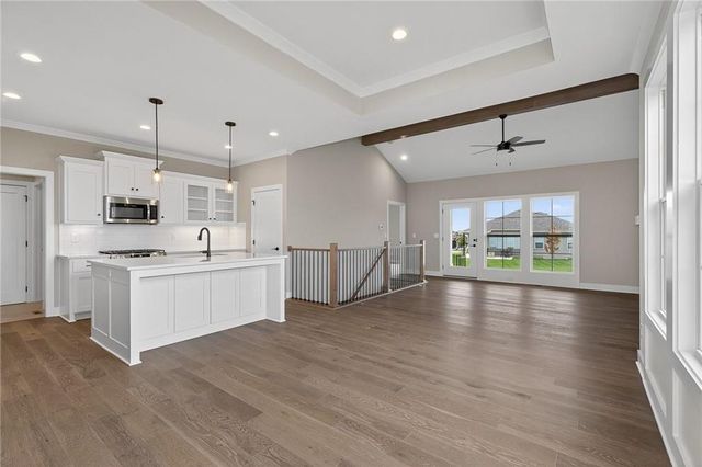 8283 Brockway Street, Lenexa, KS 66220