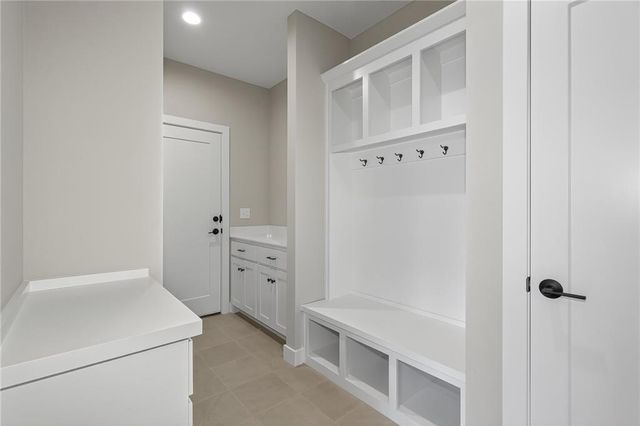 8283 Brockway Street, Lenexa, KS 66220