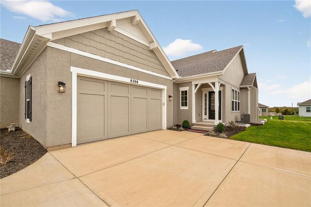 8283 Brockway Street, Lenexa, KS 66220