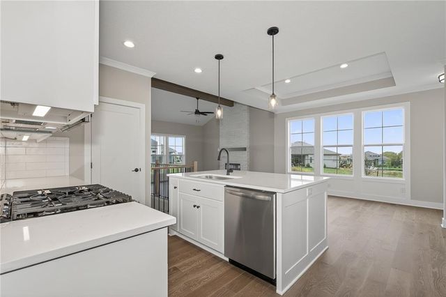 8283 Brockway Street, Lenexa, KS 66220