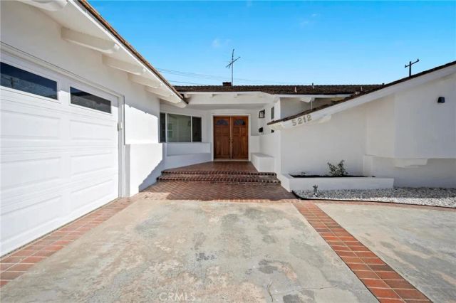 5212 Reynier Avenue, Los Angeles, CA 90056