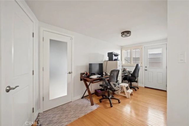 5212 Reynier Avenue, Los Angeles, CA 90056