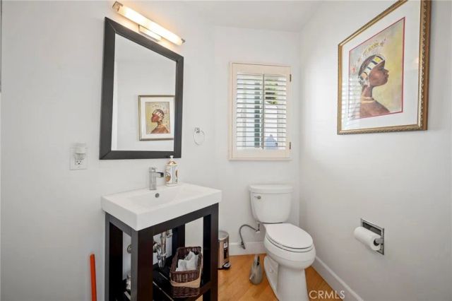 5212 Reynier Avenue, Los Angeles, CA 90056